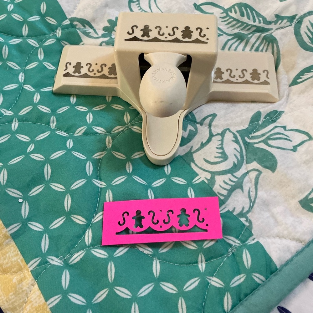 🎄 Martha Stewart Gingerbread Man & Candy Canes  Paper Punch Edger